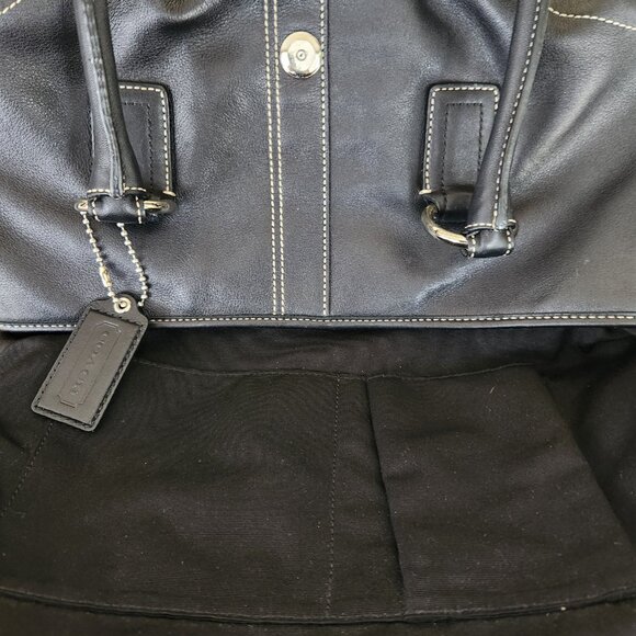 Like New Vintage Coach Hampton Soho Black Leather Tote Bag Purse - Picture 12 of 13